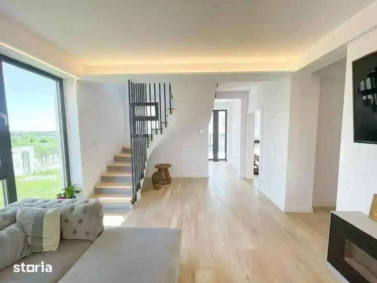 Casă cu 5 camere cu Teren 430 Mp în Mogoșoaia