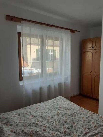 Casă cu 3 camere în Central