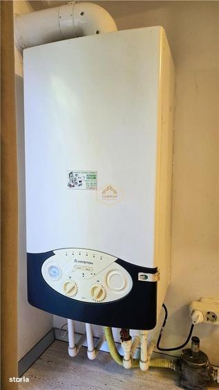 Apartament cu 2 camere semidecomandat, mobilat în Central
