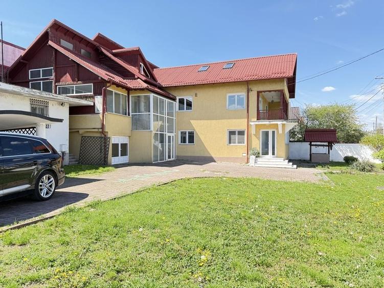 Casă cu 4 camere cu Teren 1128 Mp în Central