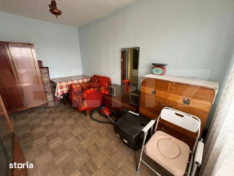 Apartament cu 3 camere decomandat în Micro 2