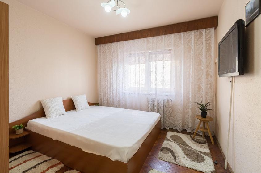Apartament cu 3 camere decomandat, mobilat în Dumbrava 2