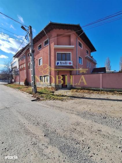 Casă cu 4 camere cu Teren 1100 Mp în Central