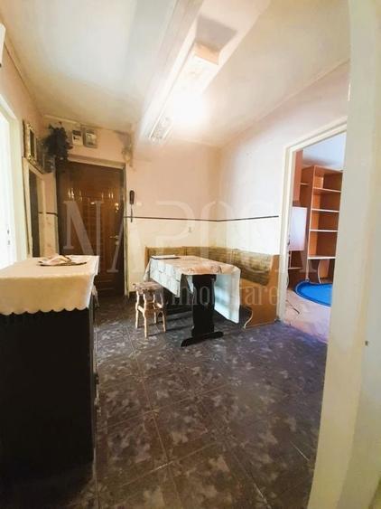 Apartament cu 3 camere decomandat în Cantemir