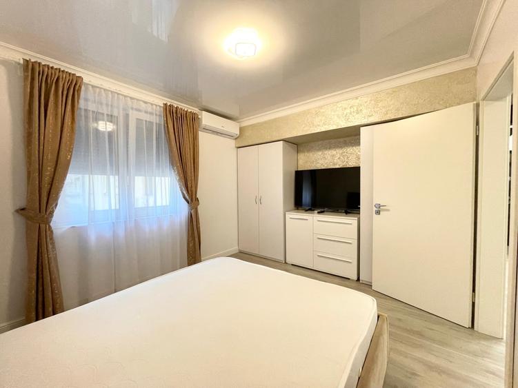 Apartament cu 3 camere decomandat, mobilat în P-ța Unirii