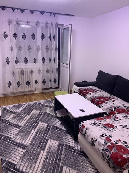 Apartament cu 2 camere decomandat în Cetate