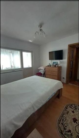 Apartament cu 3 camere decomandat în Casa de Cultură