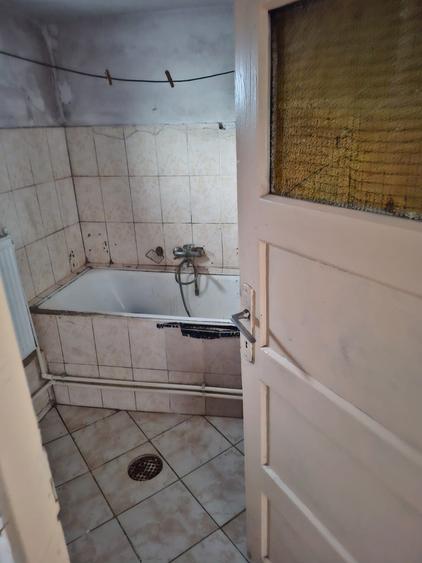 Casă cu 3 camere în Central