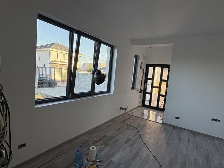 Casă cu 4 camere în Central