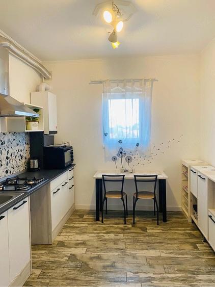 Apartament cu 2 camere decomandat în Giarmata