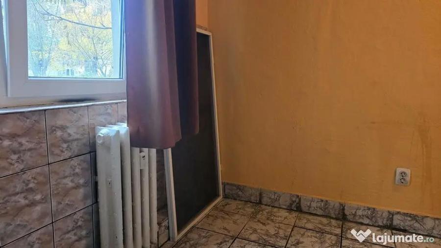 Garsonieră decomandată în Dacia