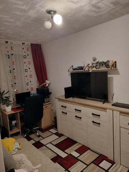 Apartament cu 3 camere în Micro 1