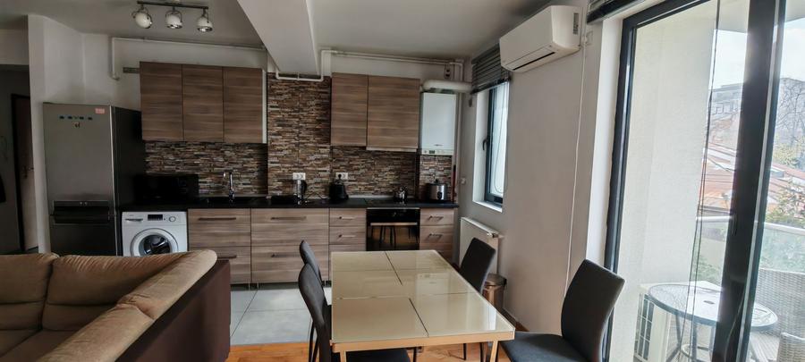 Apartament cu 2 camere semidecomandat în Eminescu