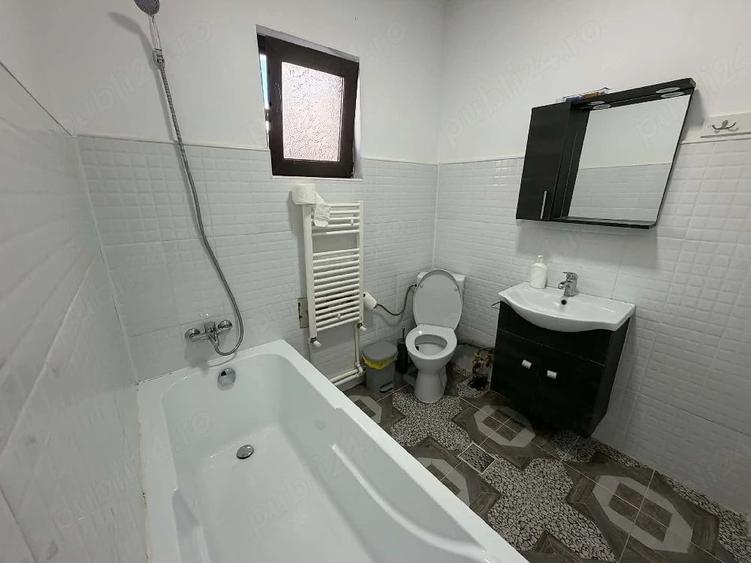 Casă cu Teren 330 Mp în Corbu