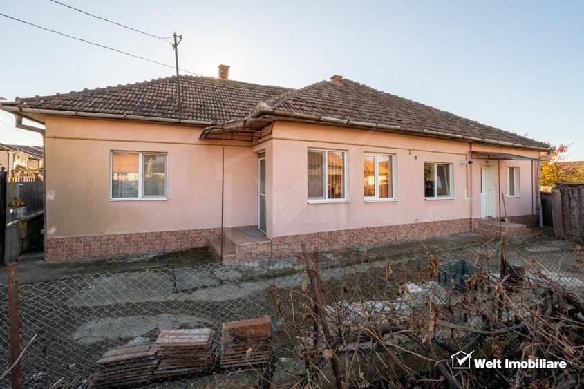 Casă individuală cu 3 camere cu Canalizare în Someșeni