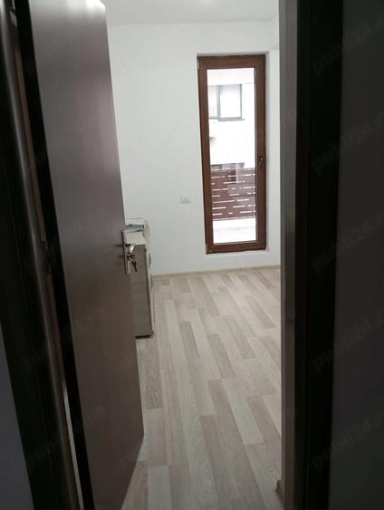 Apartament cu 2 camere decomandat în Titan