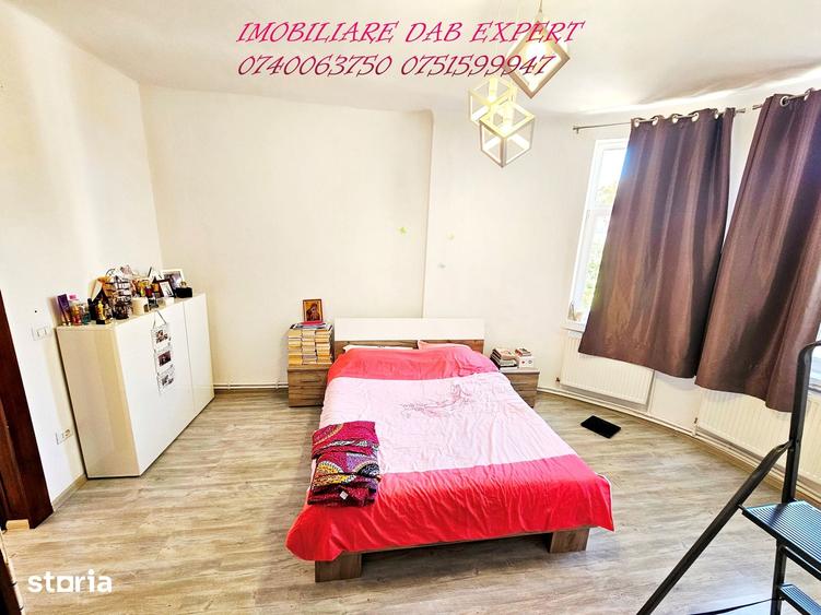Vanzare apartament 2 camere in Centru - 1