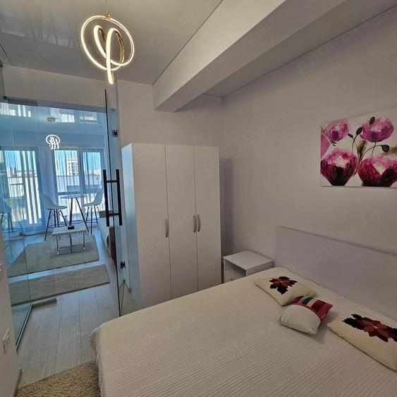 Apartament cu 2 camere semidecomandat în Universitate