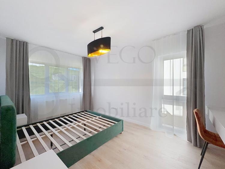 Apartament cu 2 camere semidecomandat, mobilat în Florești