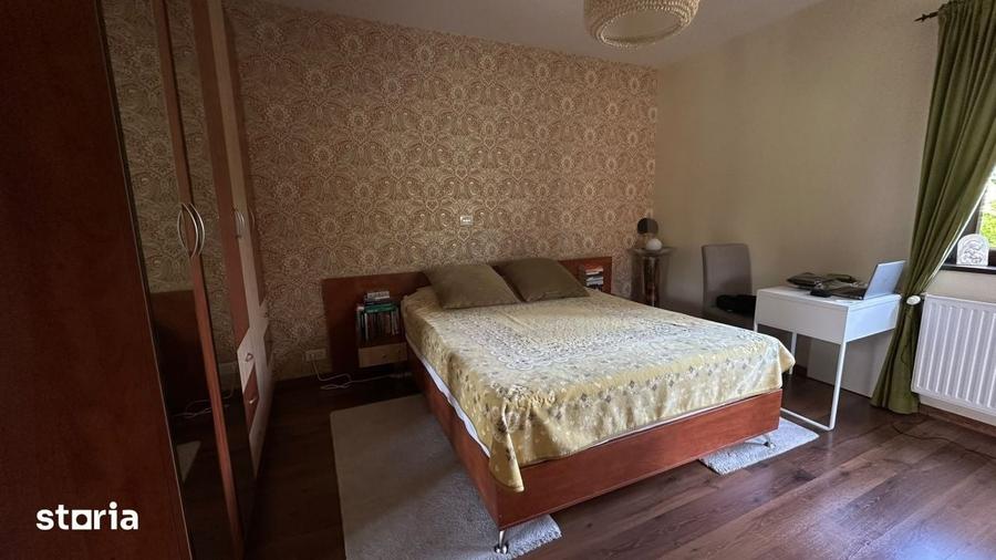 Casă cu 5 camere cu Teren 185 Mp în Vatra Luminoasă
