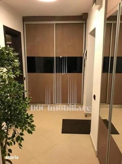 Apartament cu 2 camere semidecomandat, mobilat în Centrul Civic