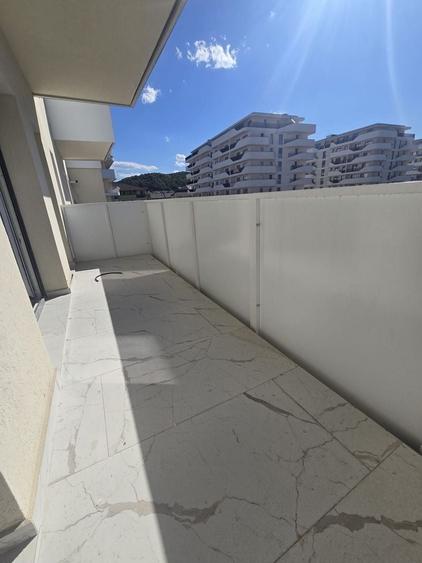 Apartament cu 2 camere semidecomandat în Florești