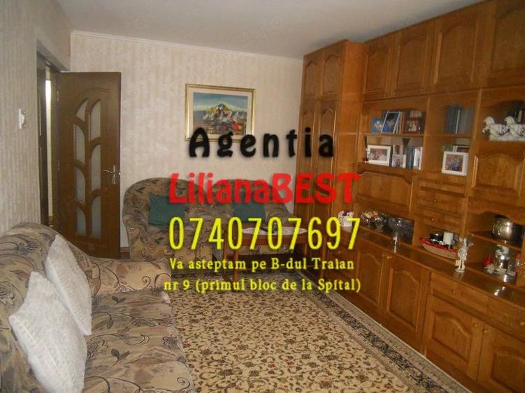 Apartament cu 4 camere decomandat în Central
