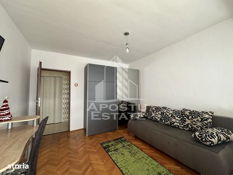 Apartament cu 2 camere semidecomandat, mobilat în Gheorghe Lazăr
