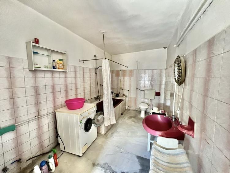 Casă cu 3 camere în Central