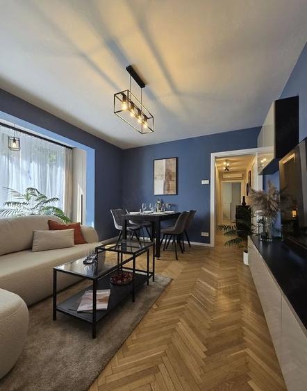 Apartament cu 3 camere semidecomandat în Circumvalațiunii