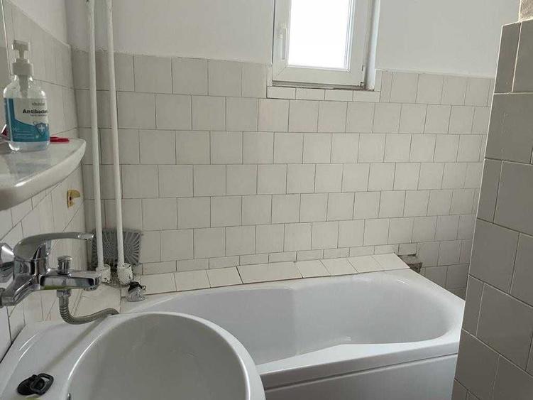 Apartament cu 2 camere semidecomandat în Medicină