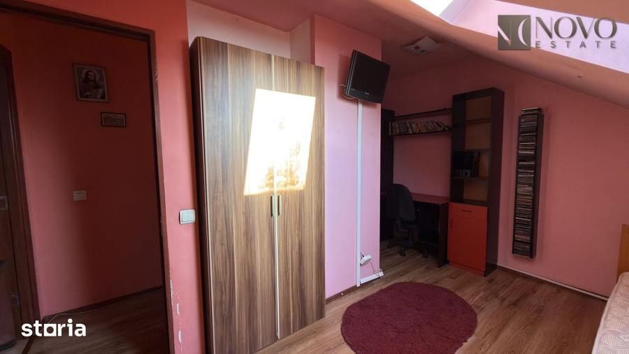 Apartament cu 3 camere semidecomandat în Ozana