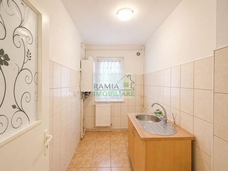 Apartament cu 2 camere semidecomandat în Gemenii