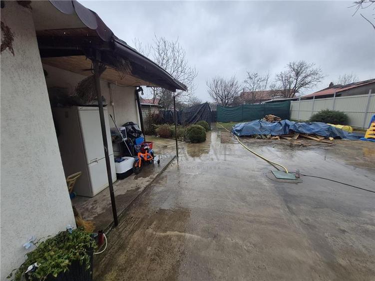 Casă cu 4 camere cu Teren 719 Mp în Aeroport