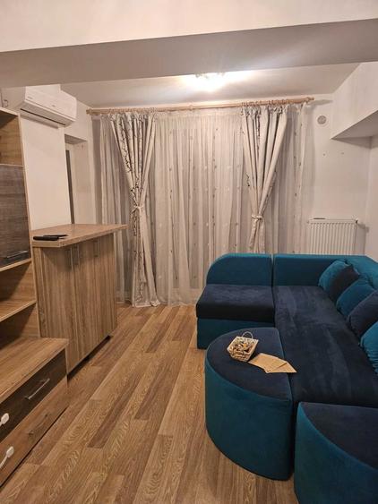 Apartament cu 2 camere decomandat în Politehnica