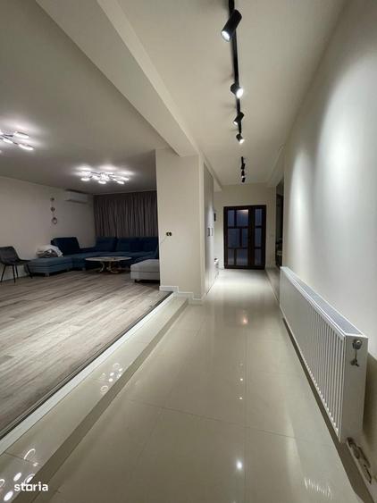 Casă cu 4 camere în Central