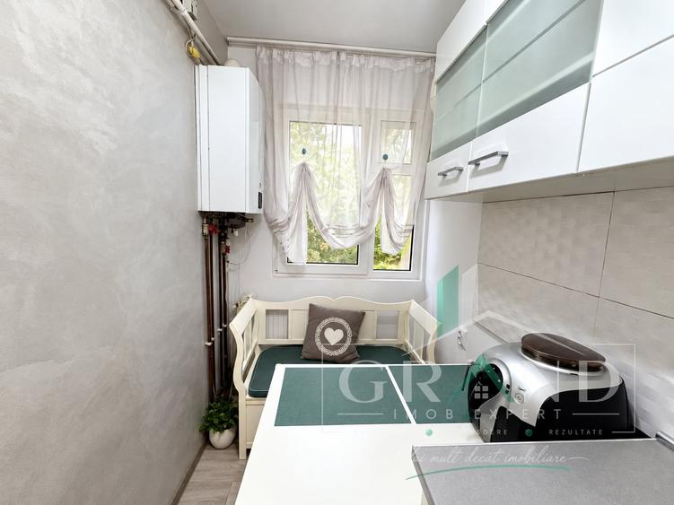 Apartament cu 2 camere decomandat, mobilat în Central