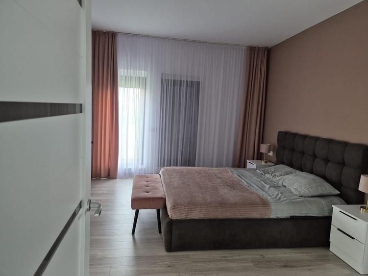 Casă cu 4 camere în Exterior Vest