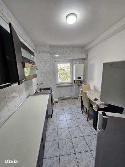 Apartament cu 3 camere decomandat în Păcurari
