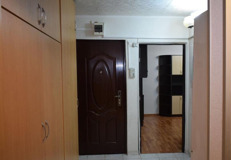 Apartament cu 2 camere decomandat, mobilat în Aviației