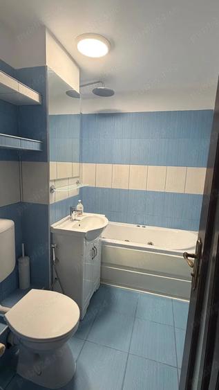 Apartament cu 3 camere decomandat în Obcini