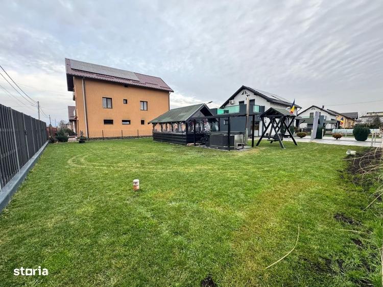 Casă cu 4 camere în Mogoșești