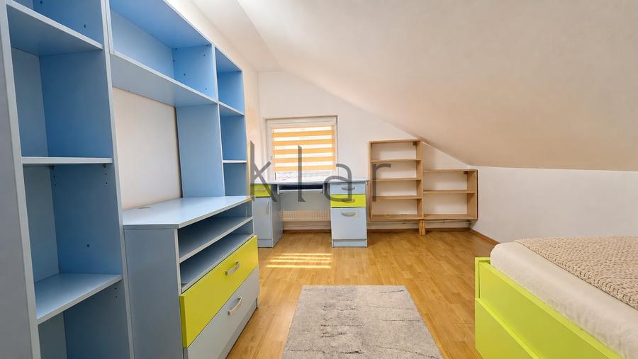 Apartament cu 4 camere semidecomandat, mobilat în Florești