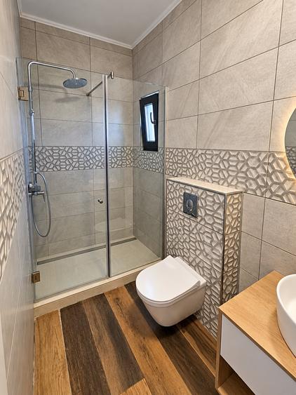 Casă individuală cu 4 camere cu Canalizare în Tunari