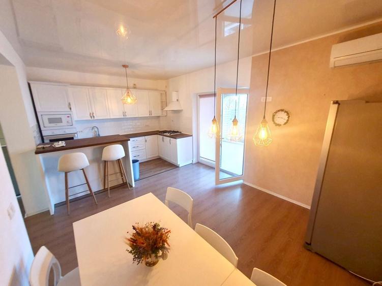 Duplex cu 4 camere cu Canalizare în Moșnița Nouă