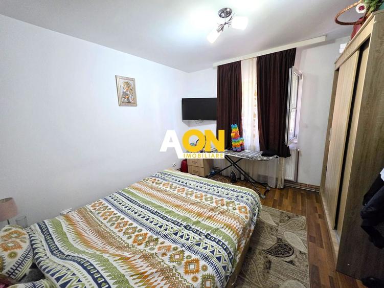 Apartament cu 3 camere, parter, boxă, acces curte, Cetate, zona Closca - 7