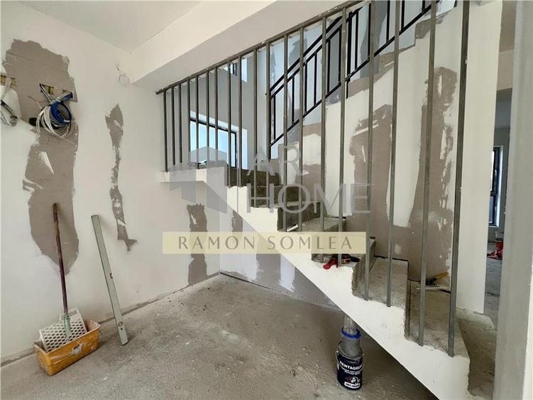Casă individuală cu 5 camere cu Teren 300 Mp în Blejoi