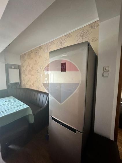 Apartament cu 3 camere, mobilat în Central