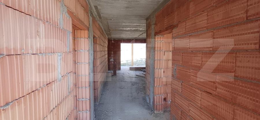 Casă la roșu 4 camere, 105 mp, 5 ari teren, zona Sigmir - 9