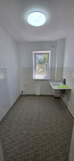 2 camere str.Miron Costin partea spre centru - 3